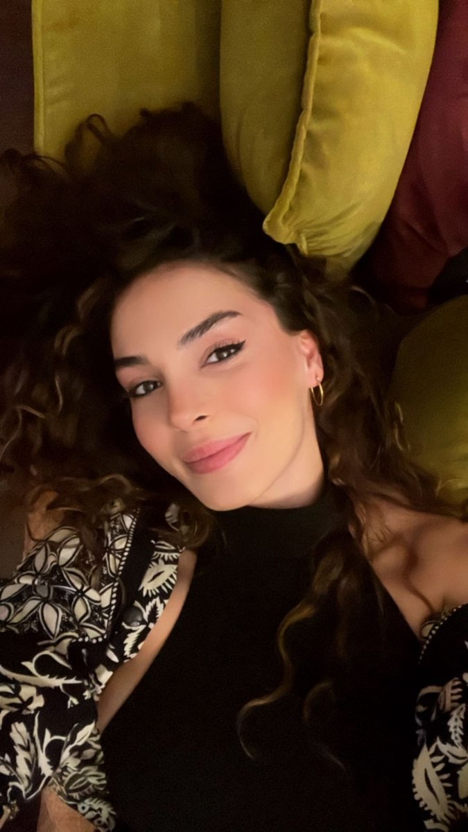 bestofebrus's tweet photo. Ebru story via Instagram 
@rebrusahin || #EbruŞahin https://t.co/A4dBSAdkyj