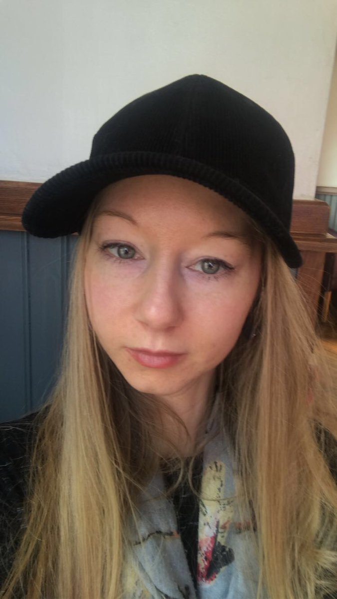 Carrie8927's tweet photo. Re-coloured eyelashes. https://t.co/NTbKEvdmly