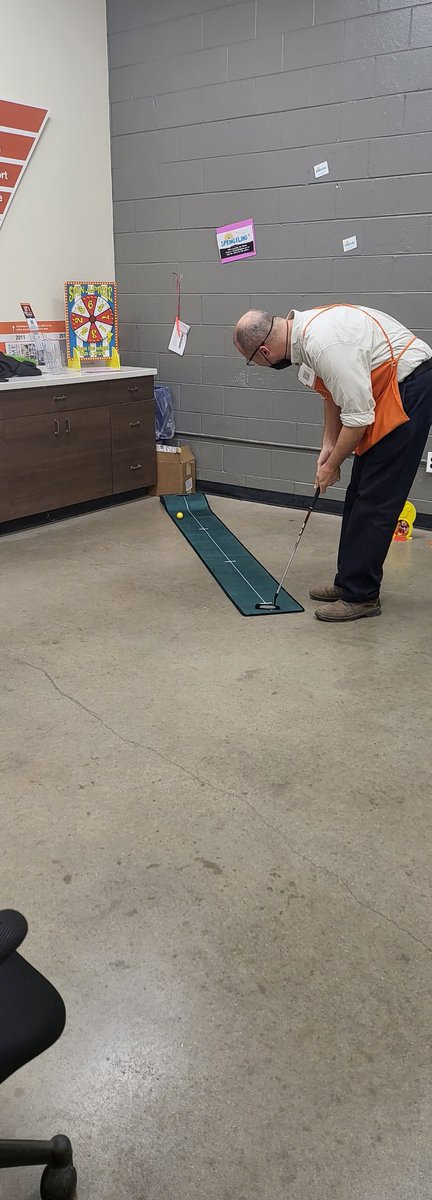 The peanut gallery wont distract Cece!! She got herself a hole in one!!! <a href="/commerceHD/">Commerce Home Depot</a> <a href="/AnnaMaeFlower87/">Anna Moreno</a> <a href="/MarkAWilliams5/">Mark A Williams</a> <a href="/Diana_T_Tran/">Diana Tran</a> <a href="/McFarrenGary/">Gary McFarren</a> @AthiaRenee <a href="/Diana_T_Tran/">Diana Tran</a>