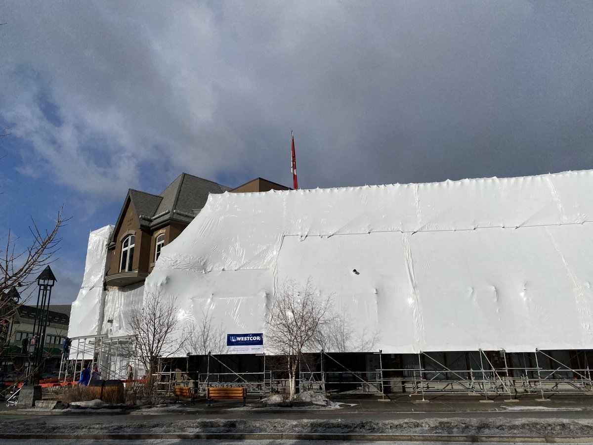 The Cascade Shops modernization project in Banff, AB has been making some serious progress - and turning heads - the past few weeks.

A unique look for a unique project!

#buildingabetterbanff #buildingabetterworld #rockymountainliving