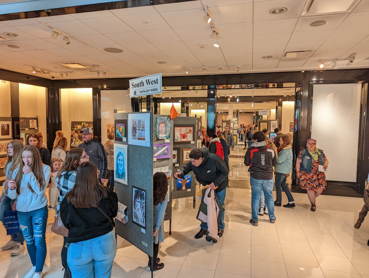 Congratulations to all of the wonderful young students awarded for their impressive artwork at East Towne Mall! 👏 🎉 Thank you to the Wisconsin Art Education Association and art educators across the state for pouring into the lives of our kids! 
#Madison