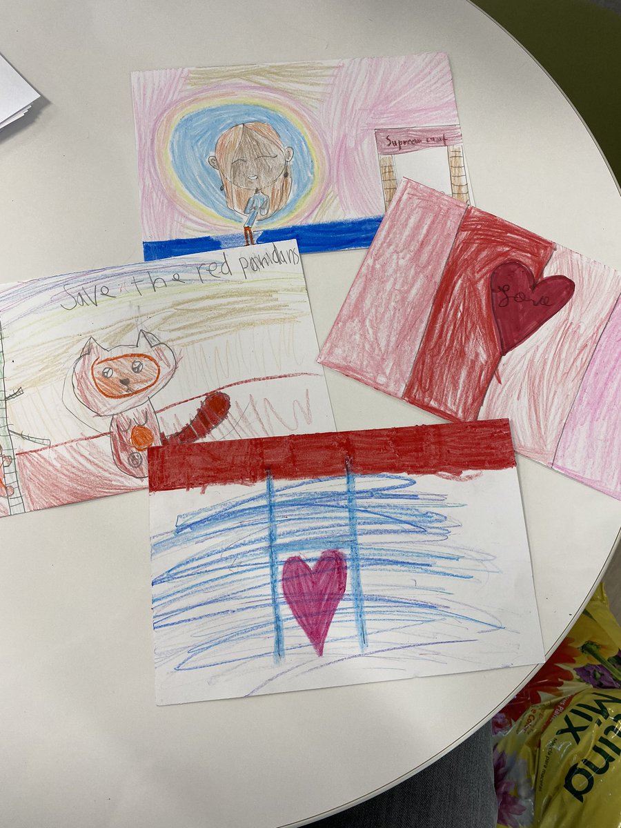 cougarkiddos's tweet photo. Today we read about the history of the Pride flag, then made flags about something we care about! #AISDPride https://t.co/WBNNlcOwIt