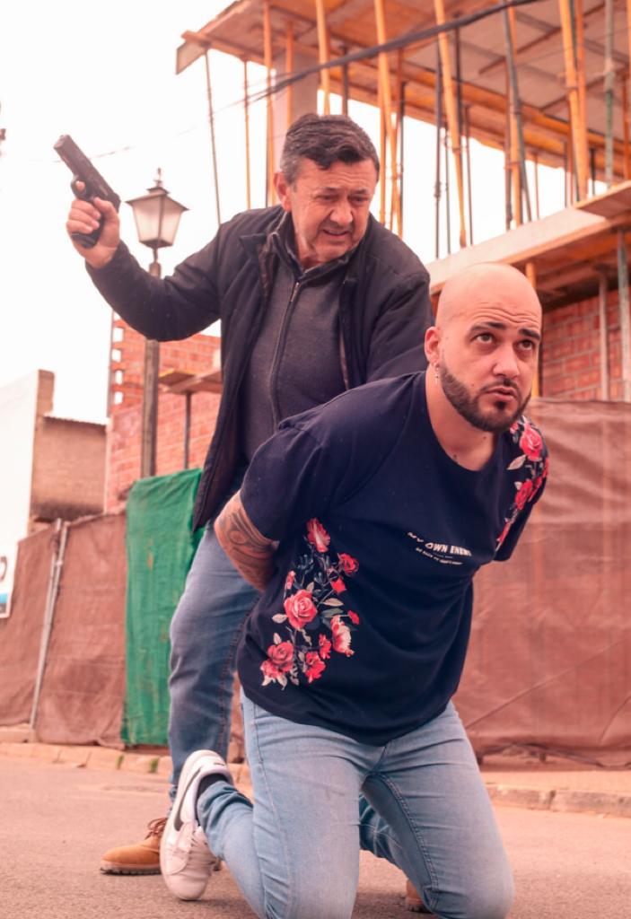 El nuevo videoclip #MiVieja, cuenta con una protagonista muy especial que hace de esta historia la canción más personal de <a href="/CarlosKavila/">CarlosKavila</a> 
No nos pierdas ojo, la próxima semana desvelamos el misterio.
Tic tac, tic tac...

#NuevoSingle #22deAbril #28deAbril #estrenoenYoutube