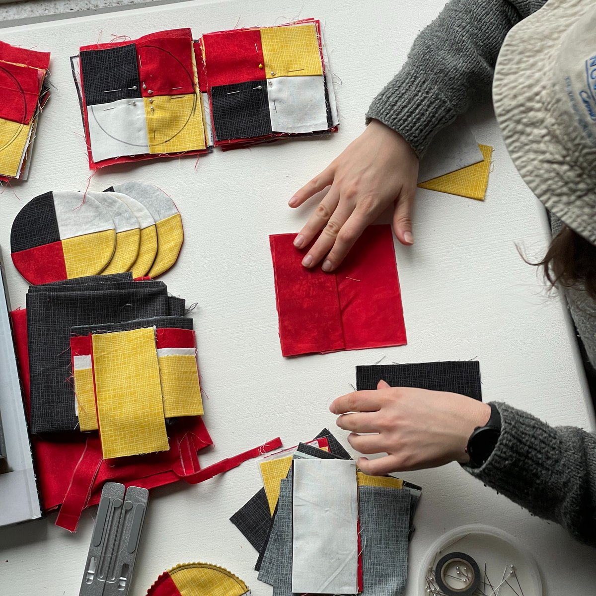 em_ewells's tweet photo. Sometimes, research looks like quilting🪡  Taught by my aunties, I am making these medicine wheel coasters/pouches for collaborators and interview participants (and, so far, they've been a huge hit) #CBR #CommunityEngagedResearch @NSERC_ResNet @SRES_Dal https://t.co/WIRYdm8Ldh