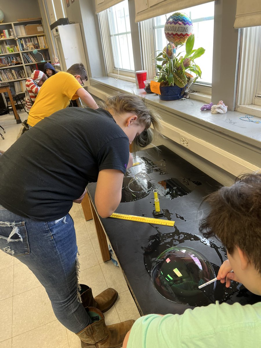 nikwaggoner's tweet photo. Blowing soap bubbles! Part 2 #fmsteach #fmsproud #havingfuninscience https://t.co/bEV0b02TpA