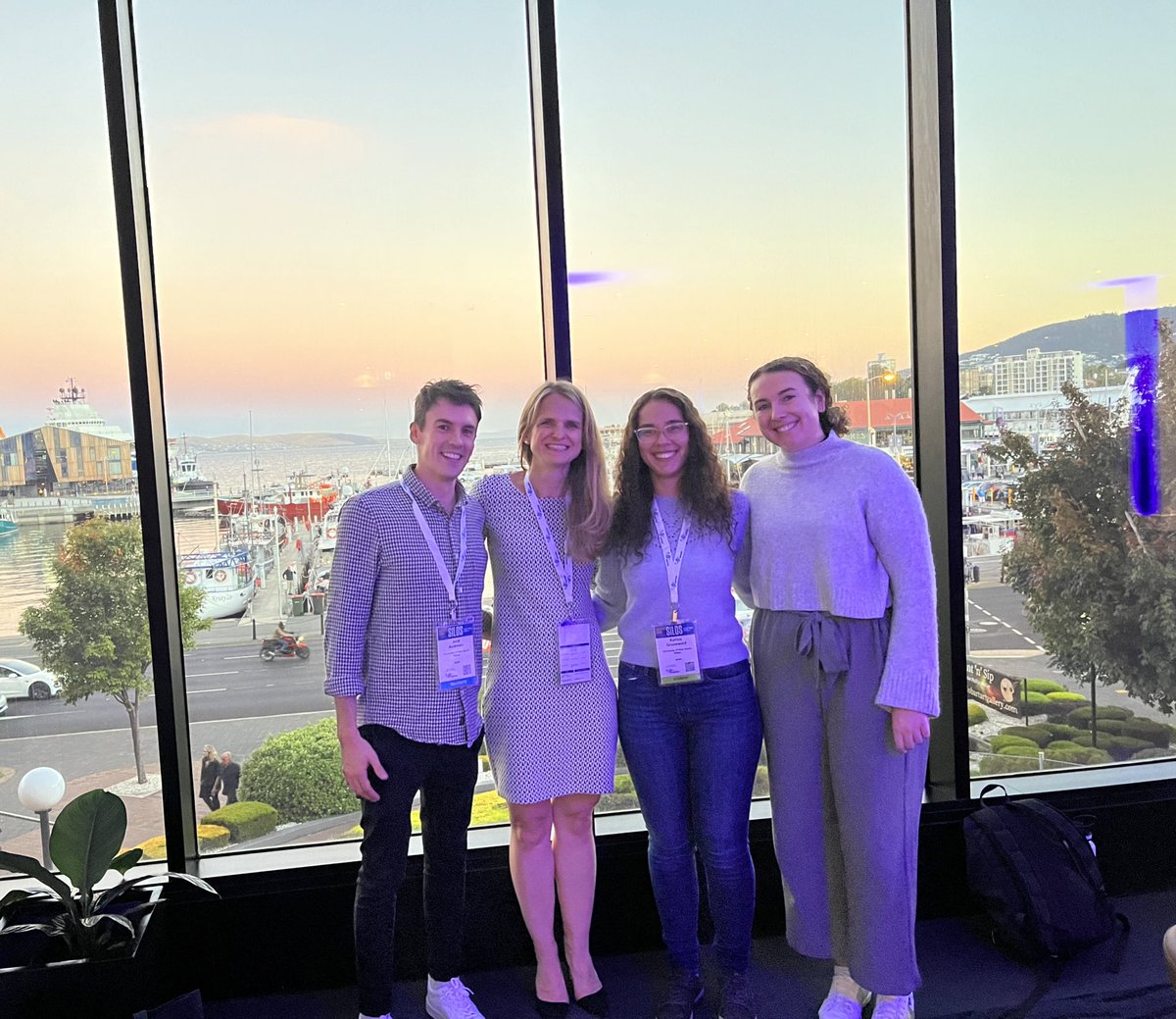 Susanne Schweizer (@suschweizer) on Twitter photo First in-person conference #SMHR22 with the DAS Lab ❤️ thank you <a href="/ElizabethHaris/">Elizabeth Haris</a> (DAS alumna) for taking the photo First in-person conference #SMHR22 with the DAS Lab ❤️ thank you <a href="/ElizabethHaris/">Elizabeth Haris</a> (DAS alumna) for taking the photo