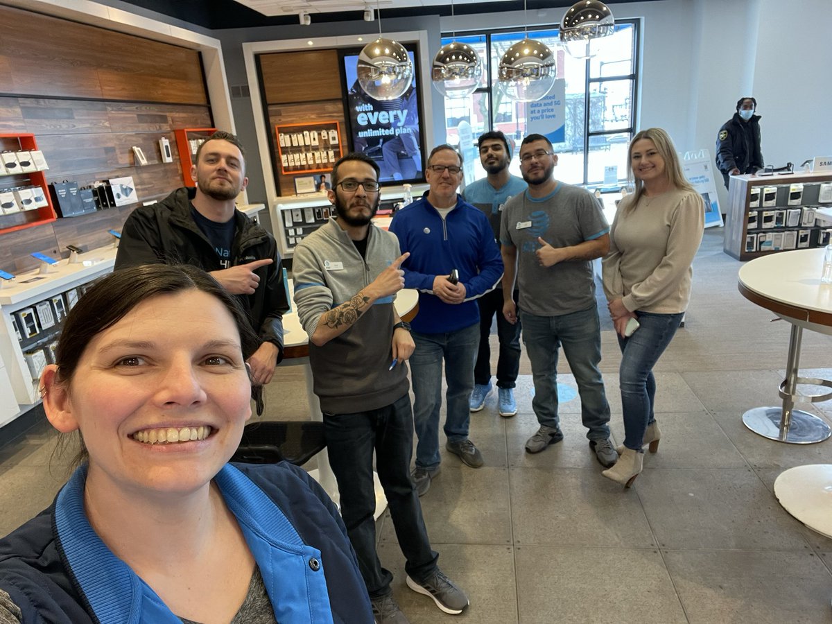 kristina_GLM's tweet photo. FANtastic visit with the Lagrange team with @DavidM_0990!  They are #MakingWaves and will win with CRU/FN/SIG!! Also last store visit with @AshleyTortoric2 😭😭! Have loved working with you these last few years! @GreaterLakesMkt @S1GLM_ @joe_boxer44 @GarretMinaglia https://t.co/NO1mjKqWCR