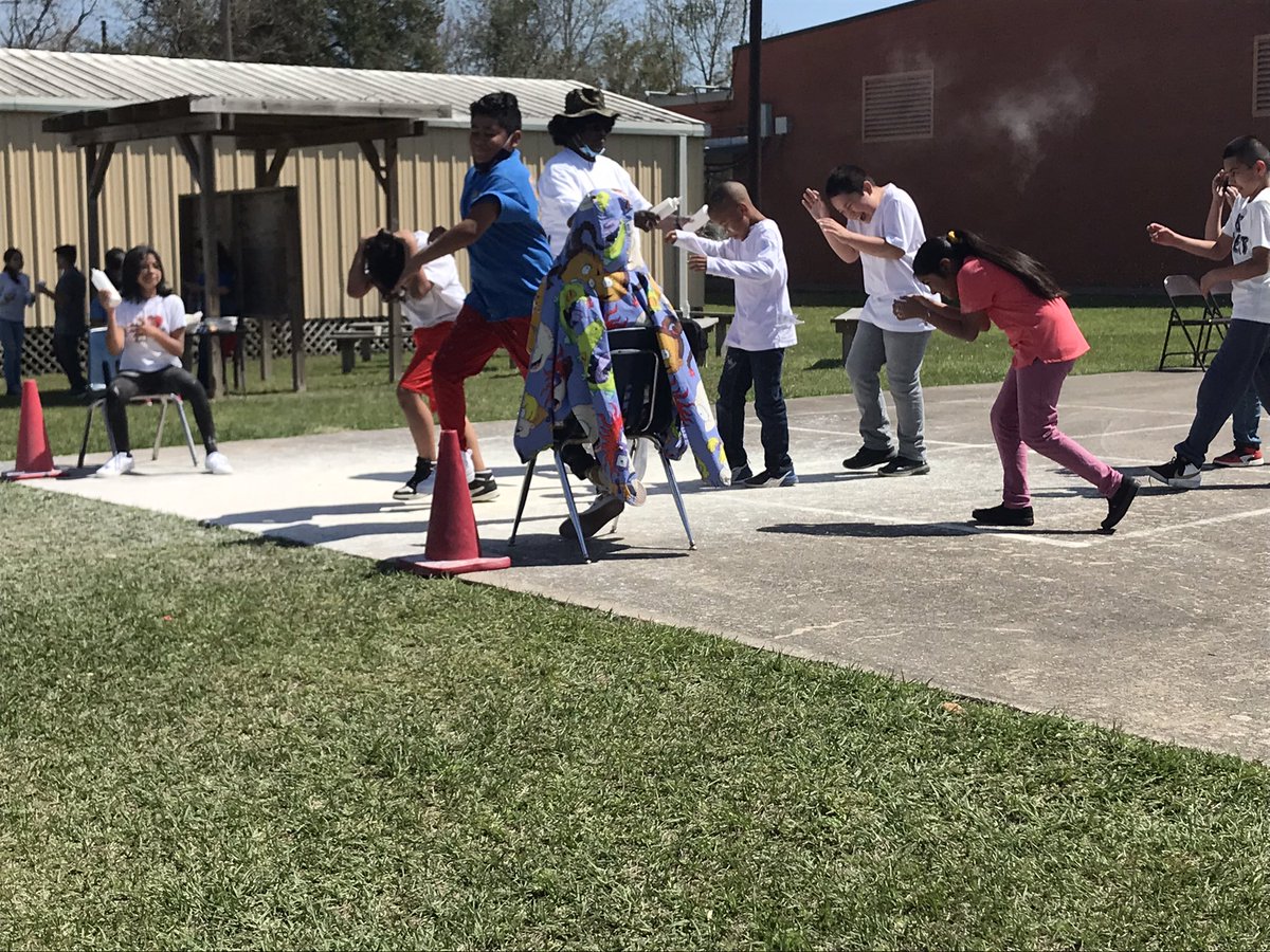 GrayES_AISD's tweet photo. And the Color Fun Run has come to an end. Shout out to the amazing, hardworking and dedicated 5th grade mini Assistant Coaches! 🏃‍♀️ 🏃 #ColorFunRun #GrayPossible https://t.co/ALa9FjnKI1