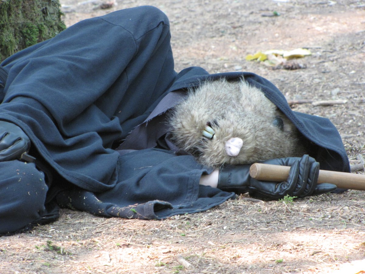 BrightswordProd's tweet image. Sometimes, you just need a rat nap.
#creatureactor #setlife