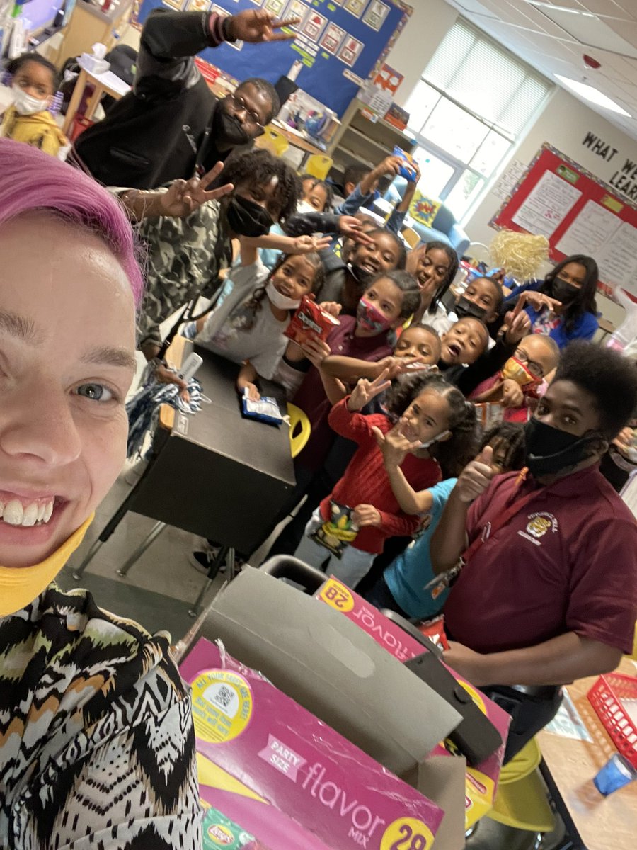 StonewallTell's tweet photo. Congratulations to our IReady super ⭐️s & pop up party winners for the week! Ms. Moses’ and Mr. Shell’s classes had the highest pass rate this week! Terrific work 🐯!! #JourneytoExcellence @NPorter17 @aplatimore @amybytheton @Miss_GeeWiz @CurriculumAssoc https://t.co/1kmDrGHo26