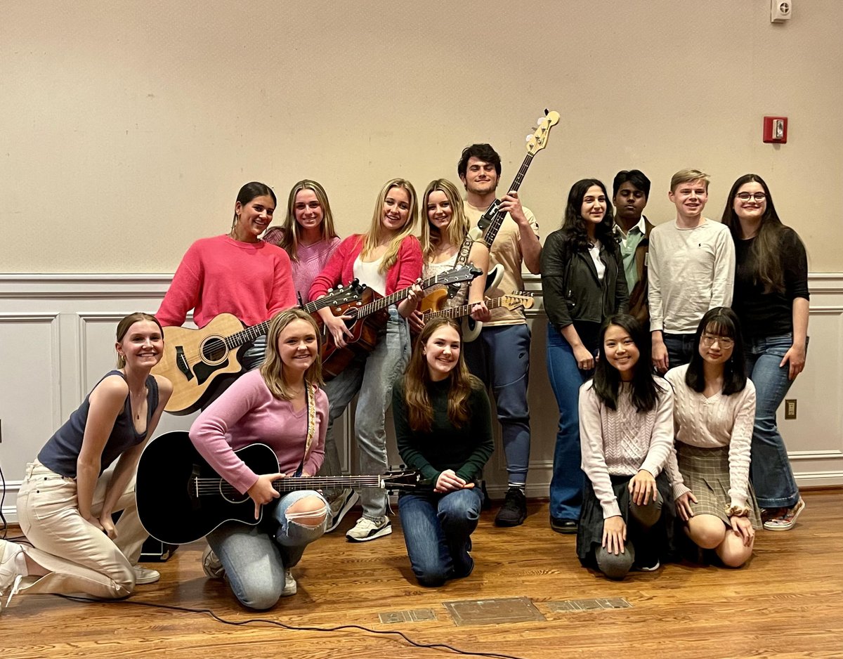 BXVHS_principal's tweet photo. Wonderful Open Mic Night to #SpringIntotheArts with BXV! Thank you to all of the Arts Council students and Ms. Alan for a great job! And thank you to the Bronxville PTA for supporting the arts #onesquaremile @BronxvilleUFSD @BXVLibrary https://t.co/m873rlAhEv