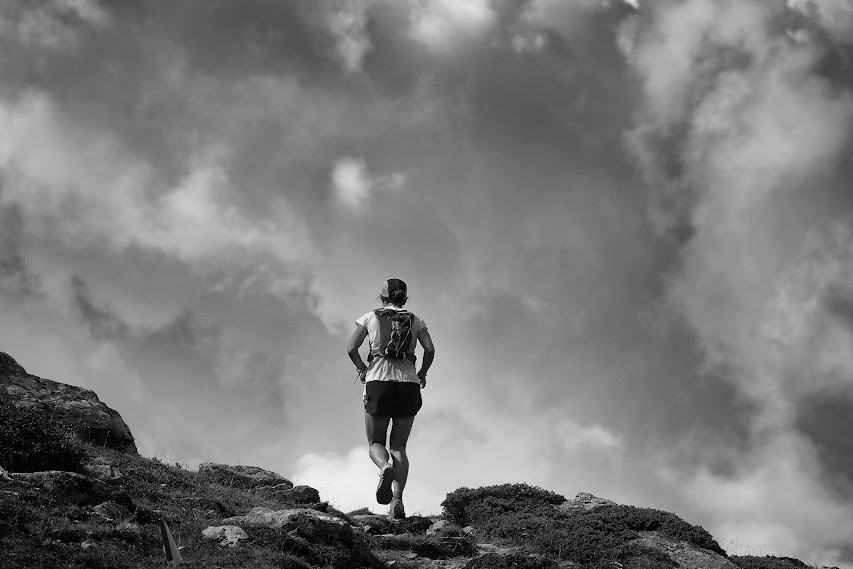Moving towards the light...
#UTMR #koraexplore #onrunning #mountain #ultra #stage #boldbeautifulbrutal
