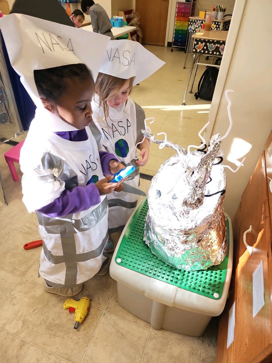 bssgr1's tweet photo. Space Week in PreK-3 was out of this world! Click on the Seesaw link to see more!
@bsskndg @RCDASchools      

https://t.co/LeJAUSJIZ5 https://t.co/wwqHtZpJwt