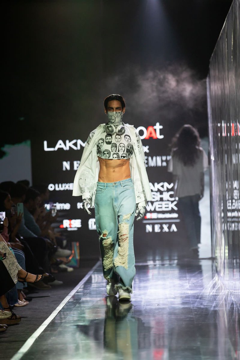 fdciofficial's tweet photo. Presenting @RockWithboAt x @_huemn collection at FDCI x Lakmé Fashion Week

@lakmefashionwk @ILoveLakme @r1seworldwide 

#FDCI #FDCIXLFW #ExploreMore https://t.co/AbouTu7gwF