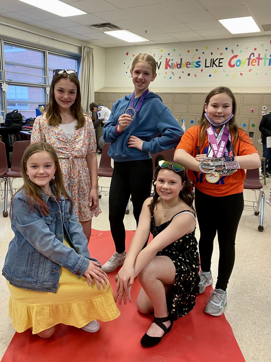 MrsTaylor1721's tweet photo. We rolled out the red carpet in 5th grade this morning! It was so nice to be joined by such Hollywood stars, celebrities, athletes, and historical figures! https://t.co/Sra9hs7mS3