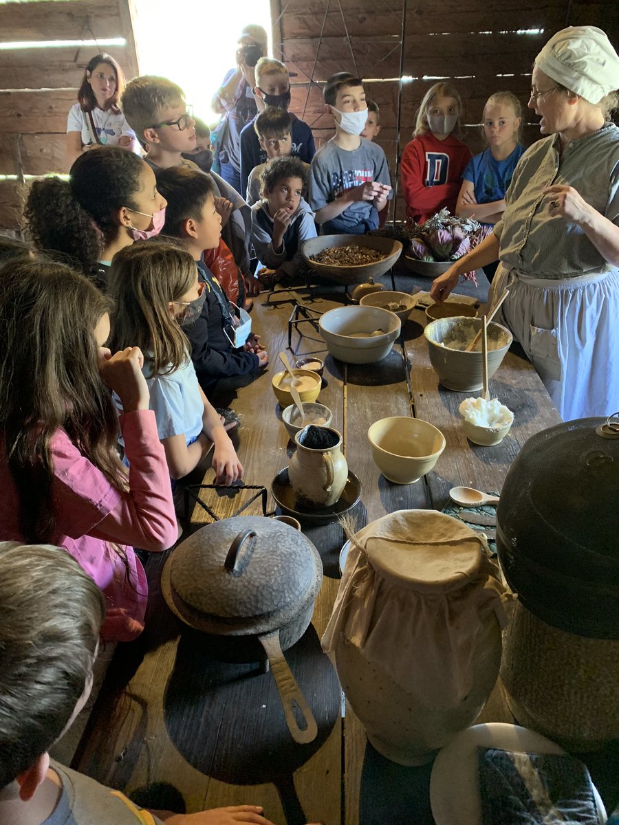 robynwhite09's tweet photo. Field trip fun at the Sam Houston Museum! @DeretchinCISD https://t.co/1KSF6luKjz