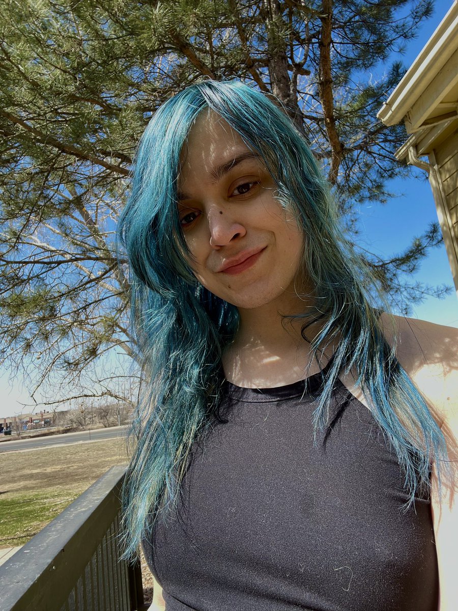 penised_jakki's tweet photo. I’ve dreamed of warm blue skies for so long and they’re finally here 💙 https://t.co/1ES6y1CkNV