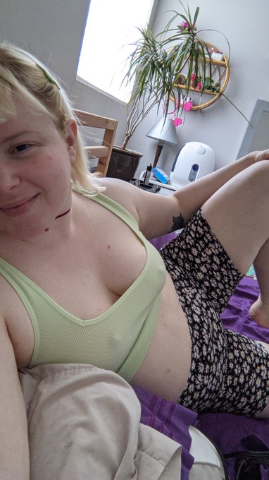 No makeup, no edits, just me and my nipples🍃🌼 https://t.co/9BOeAy5eHU