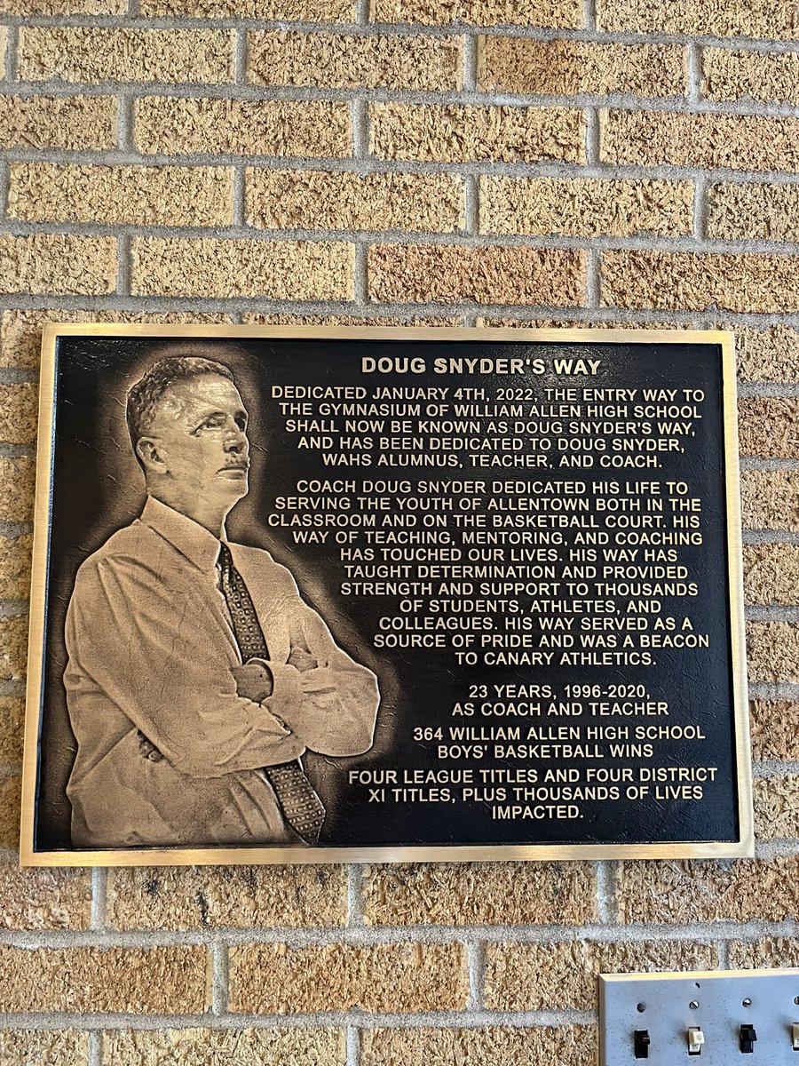 CanaryAthletics's tweet photo. First look at the newly installed dedication for Coach. Came out great! https://t.co/k0F5FaUKNP