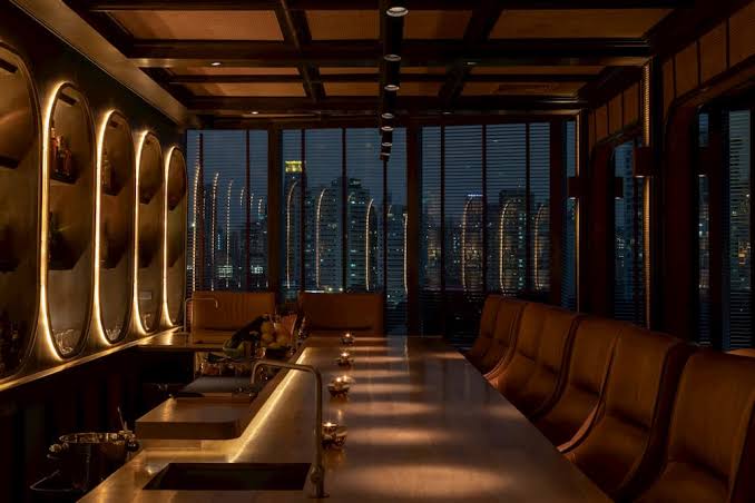 levelsio's tweet photo. Went to this 🌃 vaporwave bar tonight 😍 somewhere in Asia https://t.co/30X2npQBV6