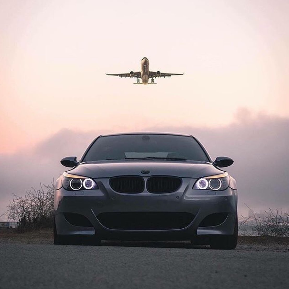 BMWHOUSE_'s tweet photo. BMW M5 V10 ✈️🇩🇪 https://t.co/tWVzAxNNDY