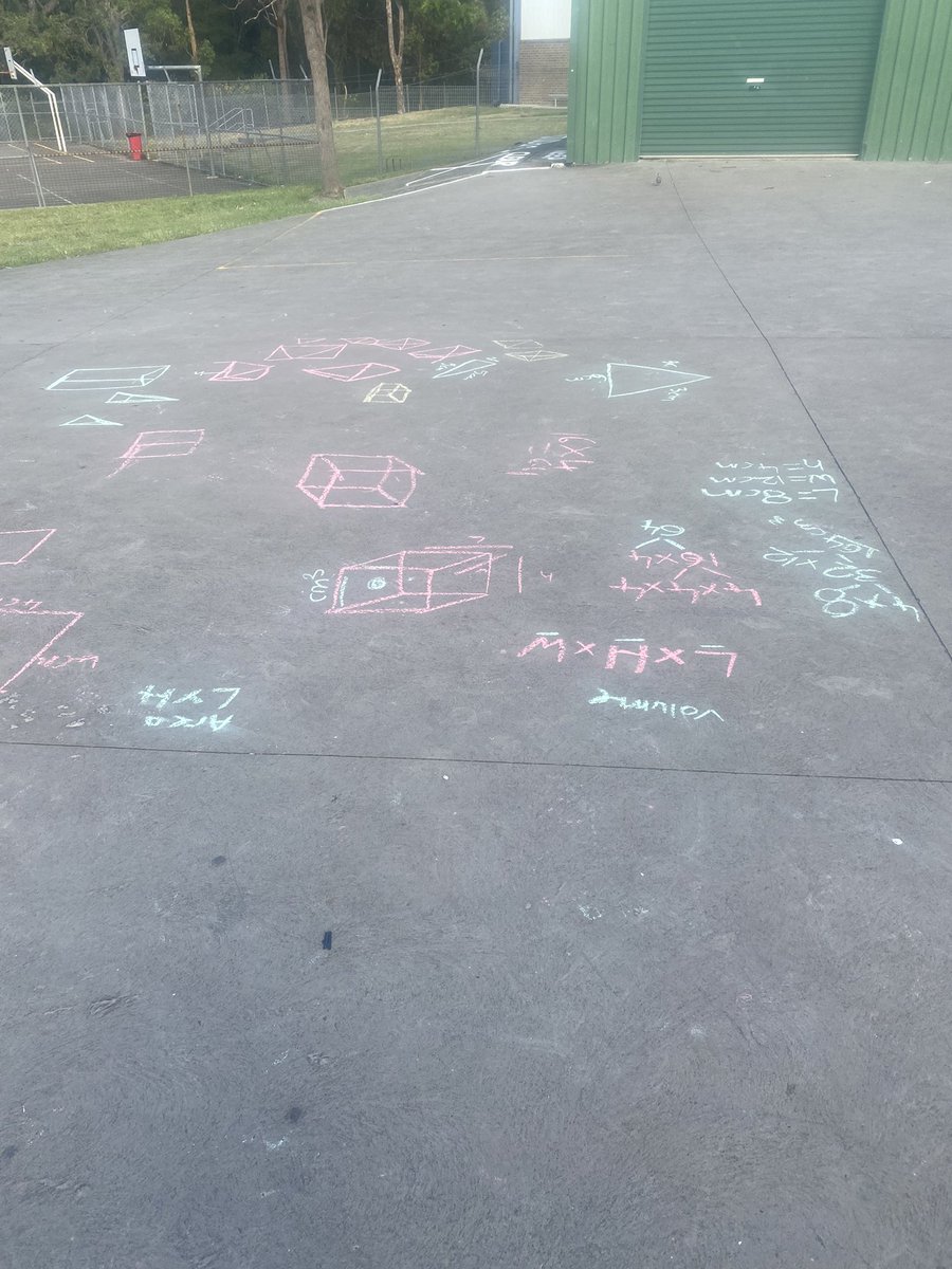 hancock_leanne's tweet photo. Maths in the main quad. @GorokanHs https://t.co/udKGgPc8sD