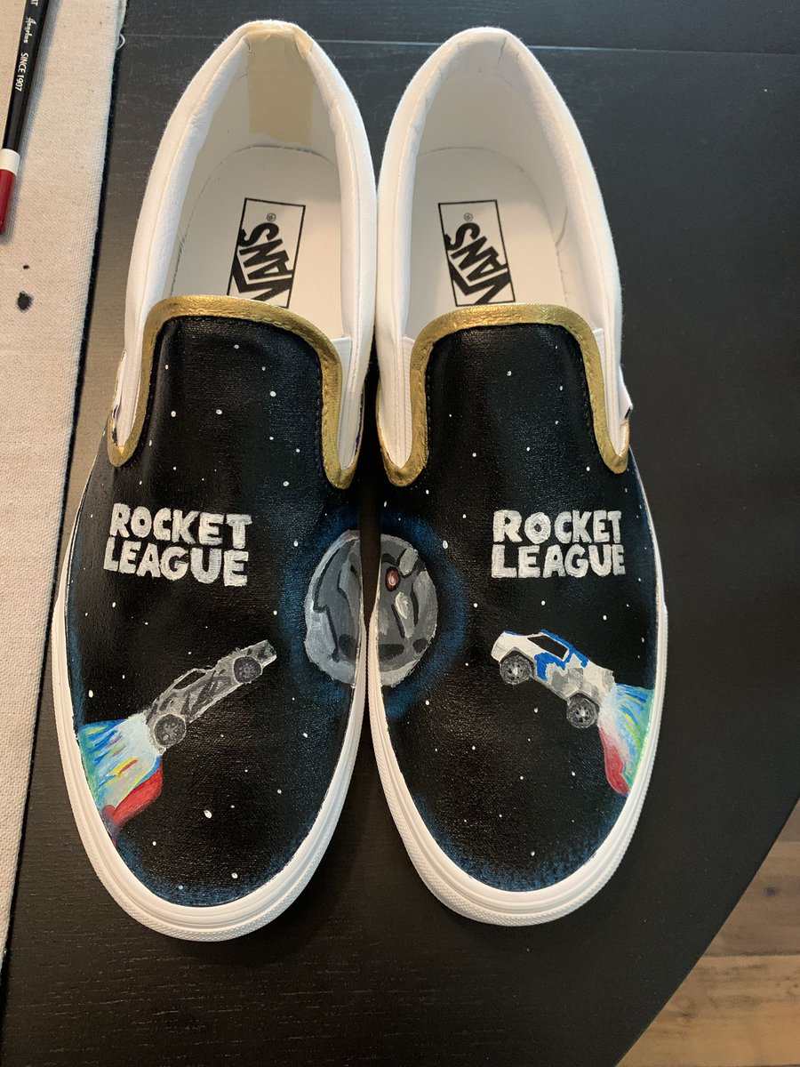 X_MARKs_theSP0T's tweet photo. NRG I still love you guys!! I’m headed to LA you guys willing to sign my shoes even if you aren’t playing?? Bummed I won’t get to see you play in person!
.@SquishyMuffinz .@GarrettG .@Its_JSTN .@amustycow .@Sizz https://t.co/KXXLczfnxS