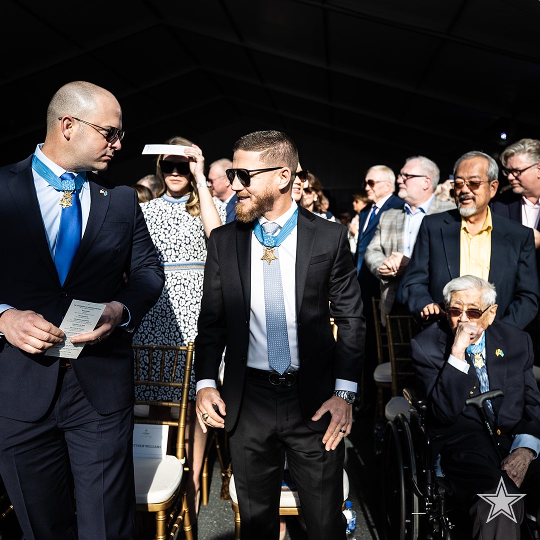 Thank You to our heroes! 💙 #NationalMedalOfHonorDay 

#DallasCowboys | @MohMuseum