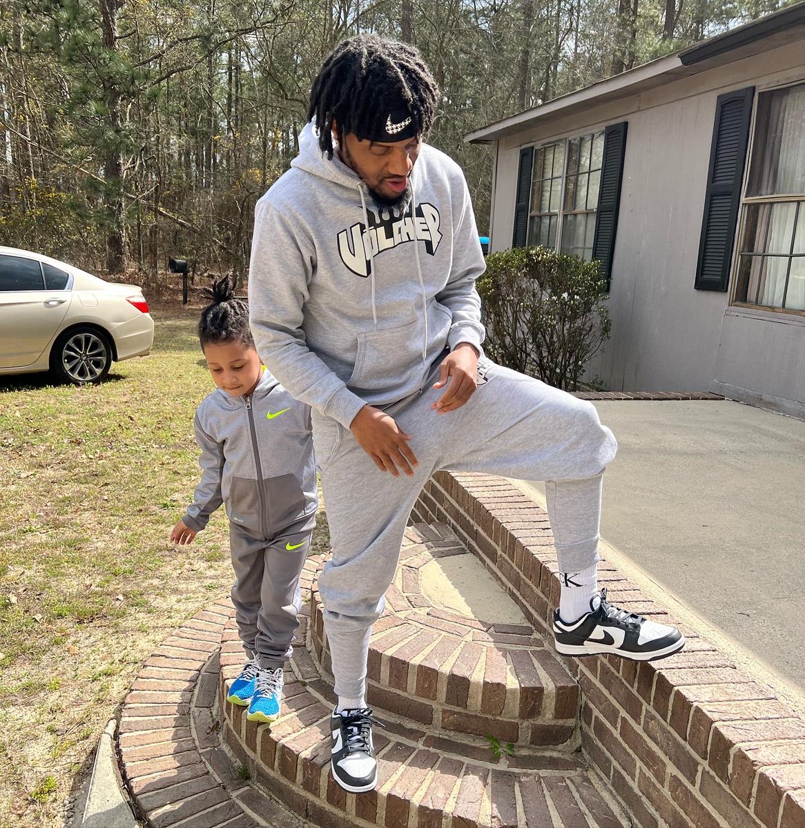 NoLifeShaq's tweet image. A lot of my homies gone 🕊 I just hope I’m making dem proud!