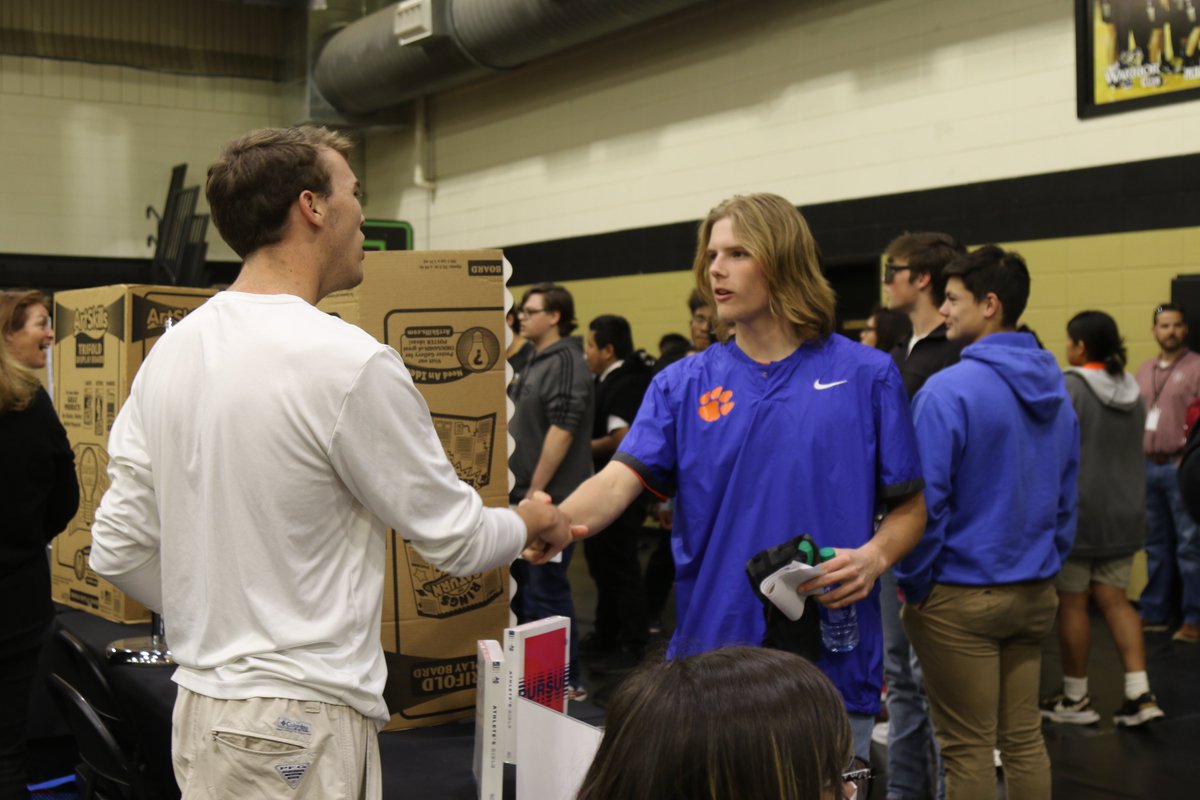 ECCC_MS's tweet photo. That's a wrap on Junior Days 2022! More than 650 high school juniors from across ECCC's 5-county district were on campus today to check out what being a Warrior is all about. #go2ec https://t.co/8nXe8SaEAs