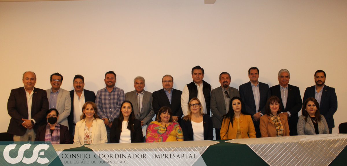 CCEDGOMX's tweet photo. Sesión Ordinaria del @CCEDGOMX, donde nos acompaño el Dip. @RLopezPescador, Presidente de la JUCOPO del @CongresoDurango, abordando temas de la agenda legislativa, basada en 6 ejes rectores, en concordancia con las necesidades del sector productivo https://t.co/9lOFZhRHDR
