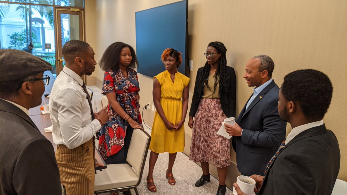 Renetta_Tull's tweet photo. Thanks @NSBE &amp; #Engineering deans &amp; leaders for joining our PROMISE Engineering Institute - @NSF PEI @
 #NSBE48 PhD/MS student breakfast! @UCDavis @Chancellor_May/ @ClarkSchool @Sam_Graham_UMD/ @GeorgiaTech @rbeyah/ @VCUENGR @GETriplett/#WRobinson/Jangha @UMBC
 #ThinkBigDiversity https://t.co/hrEWmV91l4