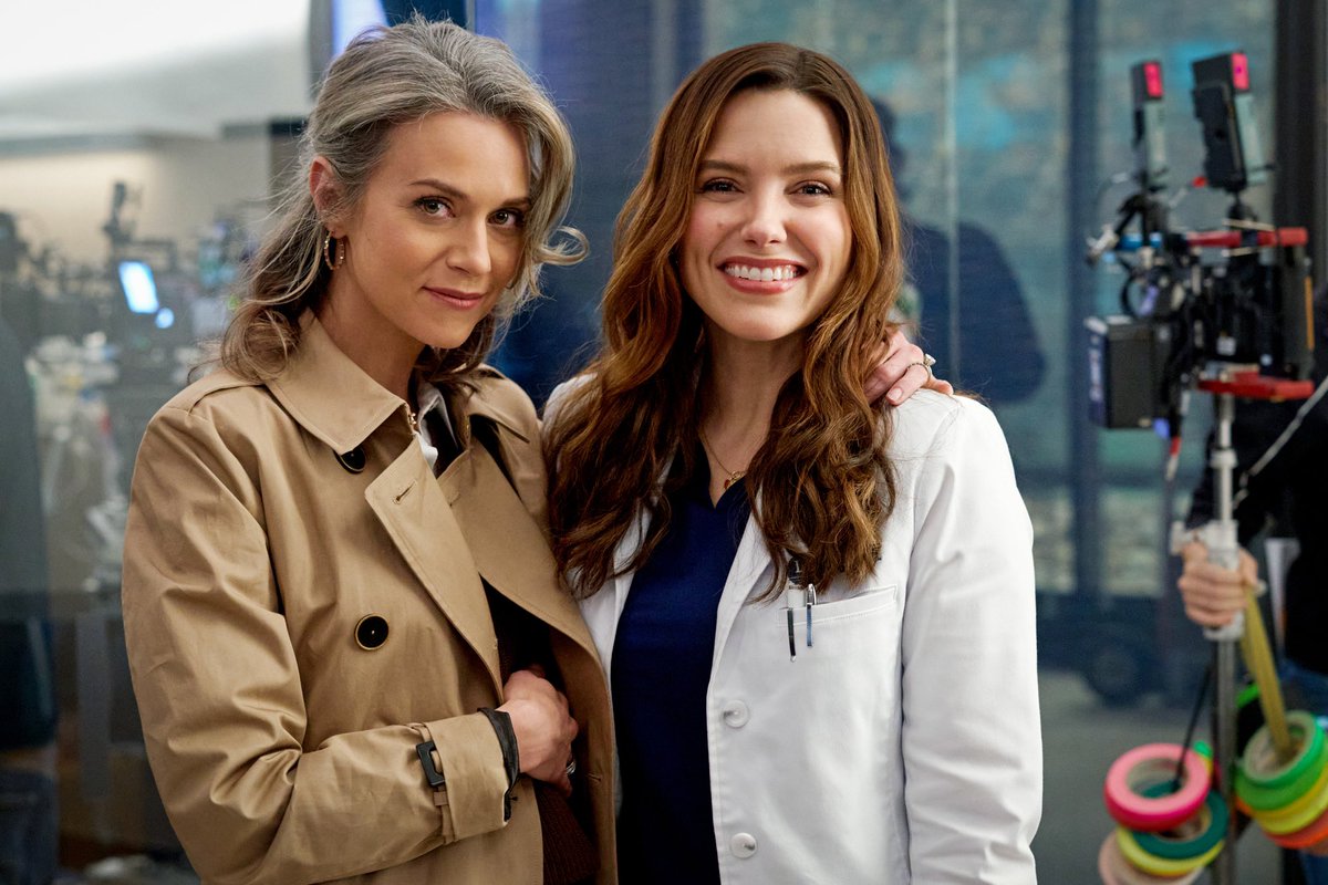 GoodSamCBS's tweet photo. Did you see these 3 #OneTreeHill ladies reunite for the first time on-screen in this week’s #GoodSamCBS? If not, you can catch up now on @paramountplus! https://t.co/GH10wwkbpg