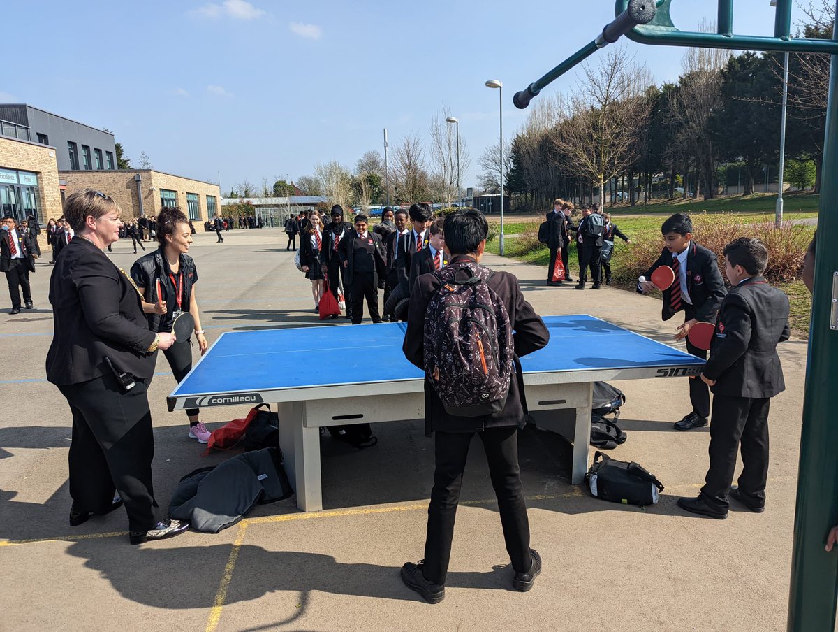 GA_FunFriday's tweet image. Mini house competition today! Staff Vs Students 🌟 Congratulations to Exeter House on their multiple wins 👏 #FunFridayChallenge #HouseComps @GloucsAcademy @GreenshawTrust