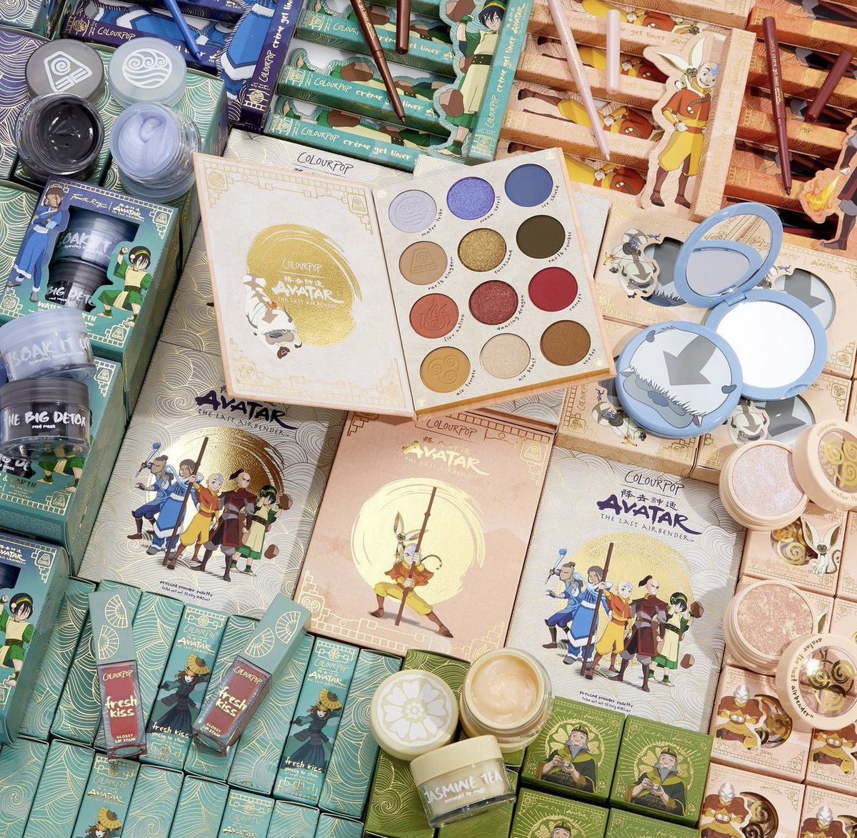 #SURPRISEGIVEAWAY Let’s bend the elements! 🧡🌀⬇ 5 lucky winners will receive the entire Avatar x ColourPop Collection! 

HOW TO ENTER: 
1. Follow @fourthraybeauty + @colourpopco
2. Like +RT
3. Reply w/ ☁️YIP YIP☁️