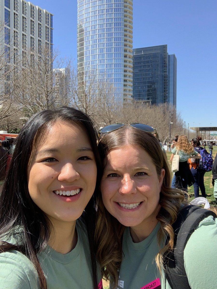 LTHScience's tweet photo. A full day of science! 😀 #apbiology #perotmuseum What a fun group, enjoyed learning with them today! @LebanonTrailHS https://t.co/24Hd0AP40h