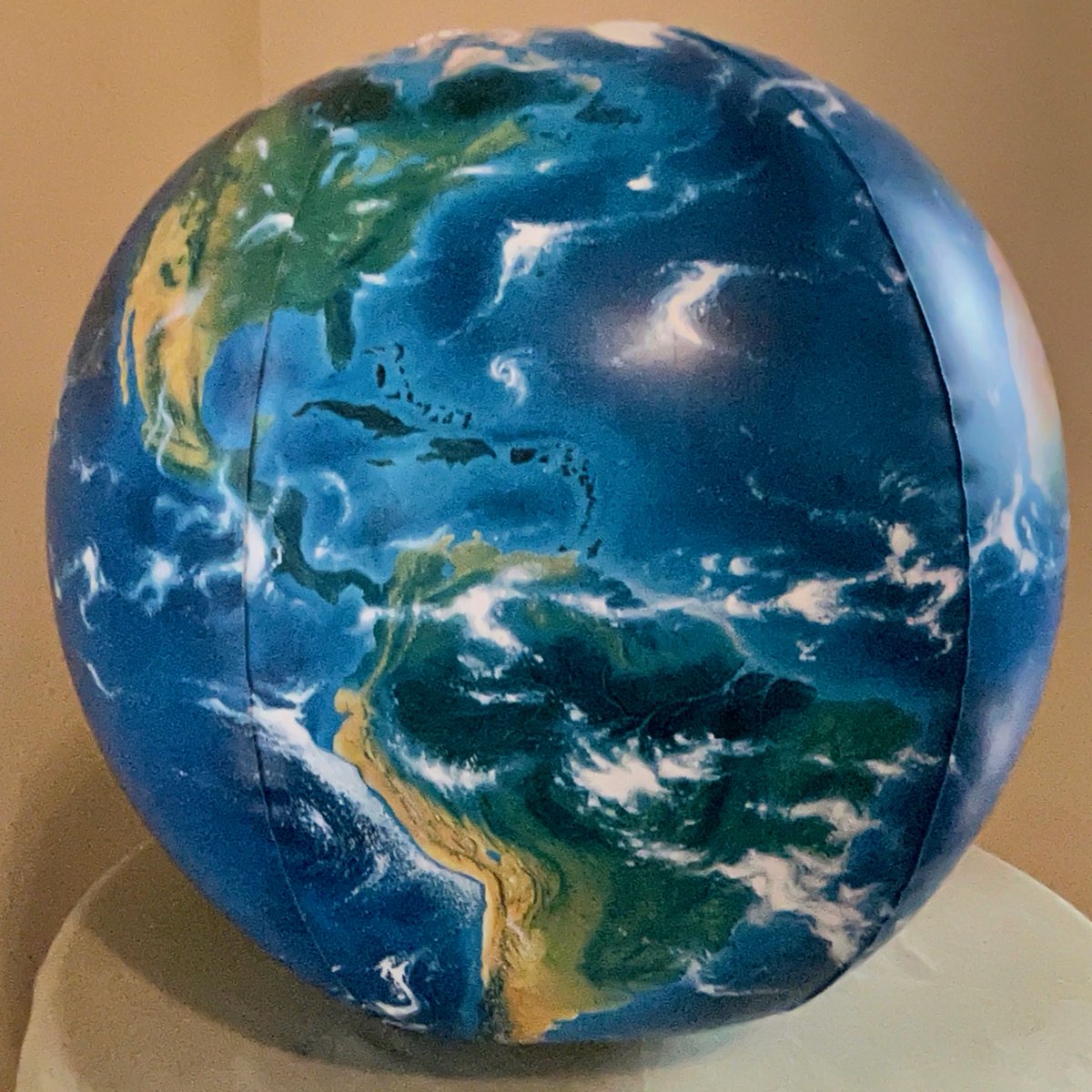 Selena_Fox's tweet photo. #EarthHour2022 Saturday, March 26 at 8:30pm local time. Learn more about #EarthHour #Environment #Energy & how to take part in this Global #EcoEvent: https://t.co/GIk0jwDsga https://t.co/DSLfYHh1g1