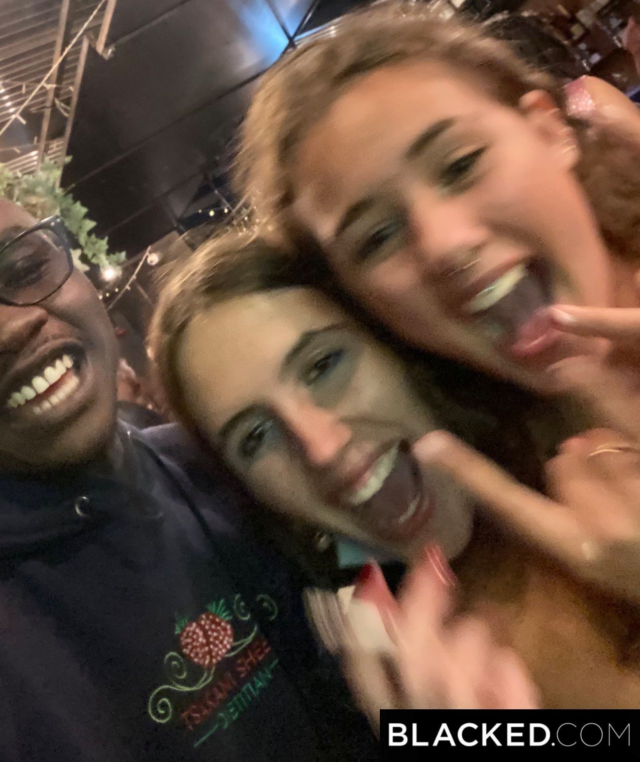 L E S E D I on X: Black Boy With Petite White Girls Threesome.  t.coiEiVYRKDmM  X