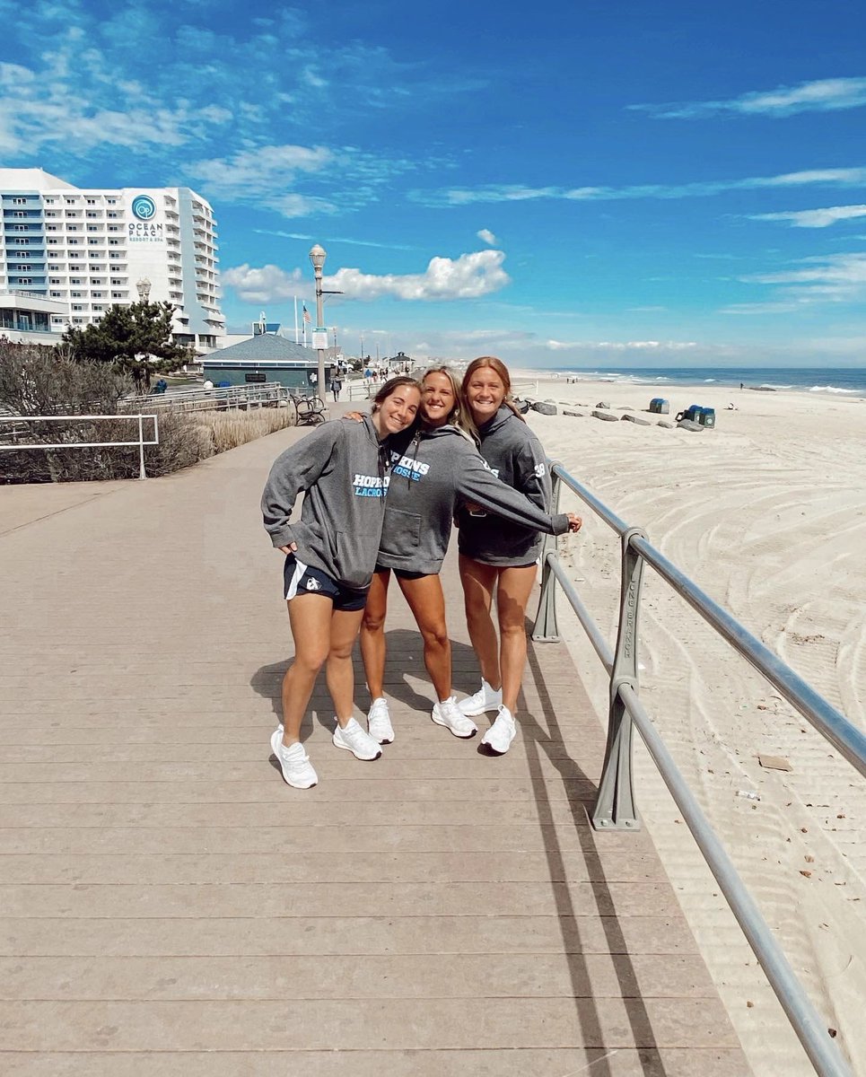 HopkinsLacrosse's tweet photo. LJays Take on the Jersey Shore 🐚🌊

#BeachHangs 🤙 https://t.co/zlOUfdil0m