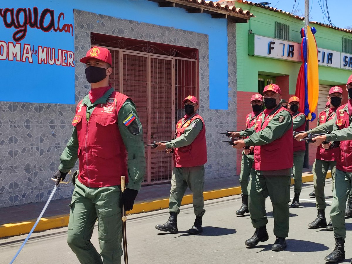DulceyParadaM's tweet photo. #25Mar Nos Vinimos al Municipio Bolivar junto a Nuestra Gob @Soykarinacarpio, para Conmemorar los 208 Años de la Batalla de San Mateo y la Inmolación del Capitán Antonio Ricaurte ¡HÉROE DE LA PATRIA! 

Seguimos Enarbolandos las Banderas de Independencia, Libertad y Soberanía! https://t.co/gh01sFlBrE
