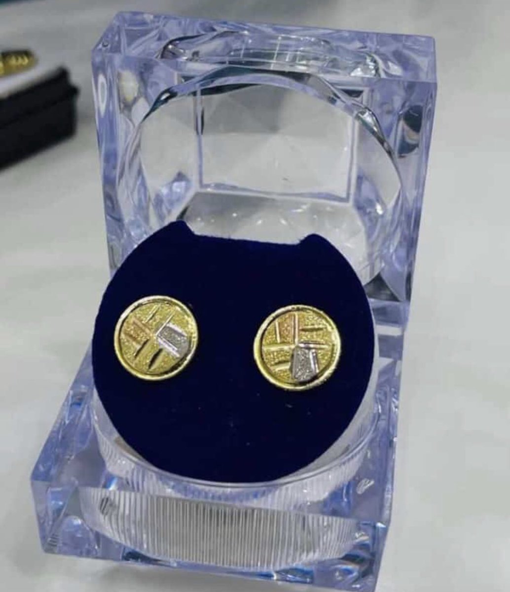 shafiua333's tweet photo. Dm for price pure 18karat Gold earrings https://t.co/lcLzlThfIa