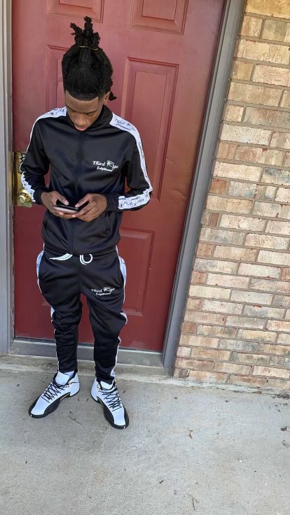 only1_dez's tweet photo. π₯ππ€
#3rd3ye
#BlackOwnedBusiness https://t.co/HU4WU9l8Wy
