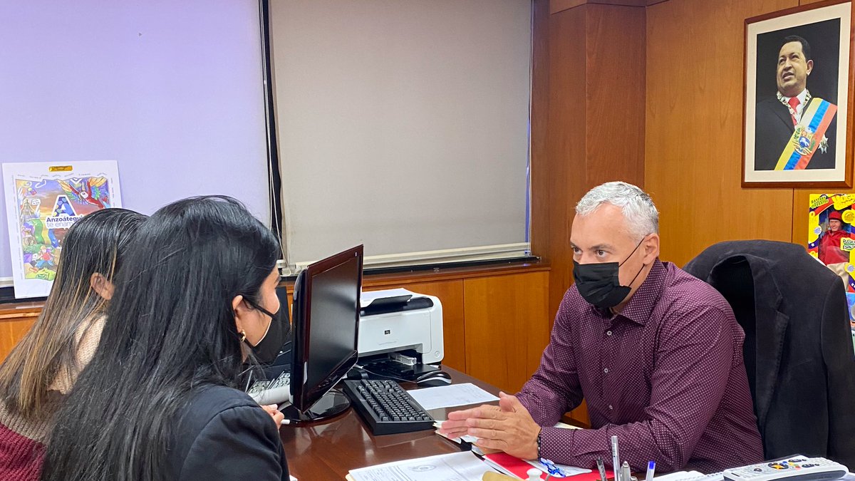 AliErnesto32's tweet photo. Sostuvimos reunión de trabajo con la Presidenta del Instituto Marca País, @anakarinarotemo, en la que conversamos sobre la promoción y posicionamiento de nuestro país multidestino como eje principal de las 5 líneas del Plan Estratégico de Turismo.

¡Viva Venezuela!
@NicolasMaduro https://t.co/xlw4EC4kTc