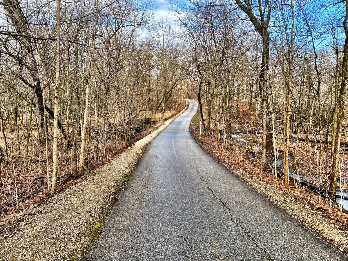 A brisk ride on the North Branch Trail to end the week #bikechi 🚲 #chiNBT