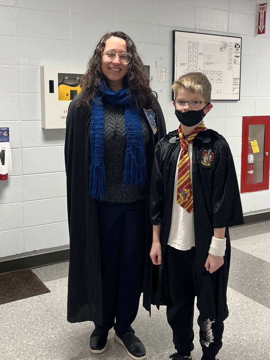 MunguiaW68's tweet photo. Happy Friday! 🥳 Character Day today and you know we had to represent #HP💙 last day of cosmic bowling so group pic is a must! #HelloSpringBreak! https://t.co/veRyCKaRsb