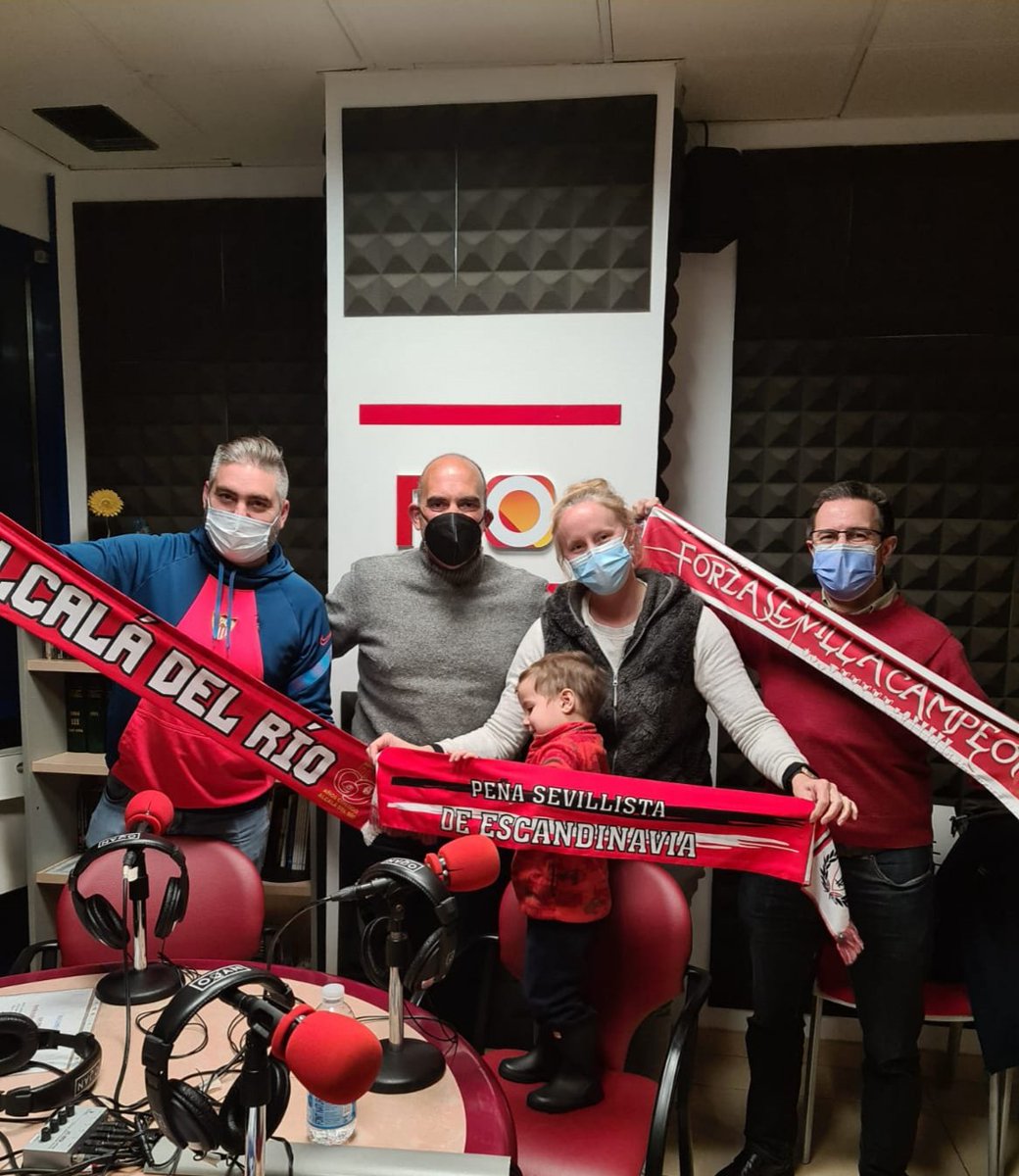 FAMILIA ROJIBLANCA PEÑAS
Programa patrocinado por <a href="/BarTribuna/">bar tribuna sevilla</a>
 y #brutal
Tertulia Sevillista con las Peñas
<a href="/PSdEscandinavia/">PS de Escandinavia</a>, <a href="/PS_ForzaSevilla/">PS Forza Sevilla Campeón</a>, <a href="/PSAlcaladelrio/">Peña Sevillista Alcalá del Río</a> y <a href="/PSevillistaAlm/">Peña Sevillista de Almería</a>
Colabora: <a href="/fpsevillistas/">F. Peñas Sevillistas</a> 

Puede escuchar el programa en este enlace  go.ivoox.com/rf/84542305