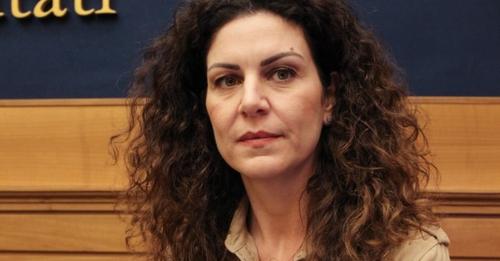 🎯bit.ly/3qyrzna 🎯#LauraMassaro dopo anni di sofferenze vince in  #CASSAZIONE. UNA SENTENZA STORICA BANDISCE LA #PAS: "L’uso della forza fisica per sottrarre il minore alla madre [...] rappresenta una misura ‘NON CONFORME AI PRINCIPI DI UNO STATO DI DIRITTO... "