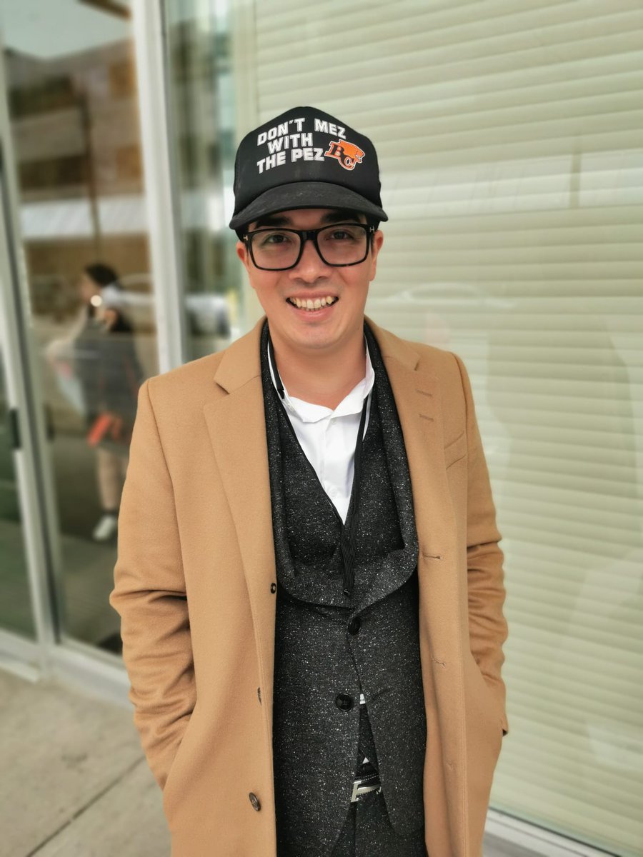 GNAFinancial's tweet photo. The lucky "Pez" hat has made its way to @Canuckoholic. Sean Kingsley is a financier, mining promoter, #HoweStreet advocate, and friend to many who will go down in the capital markets history books. A true modern day #pezim and supporter of many #TSXV ventures βοΈππππ° https://t.co/hbFXXhzZSW