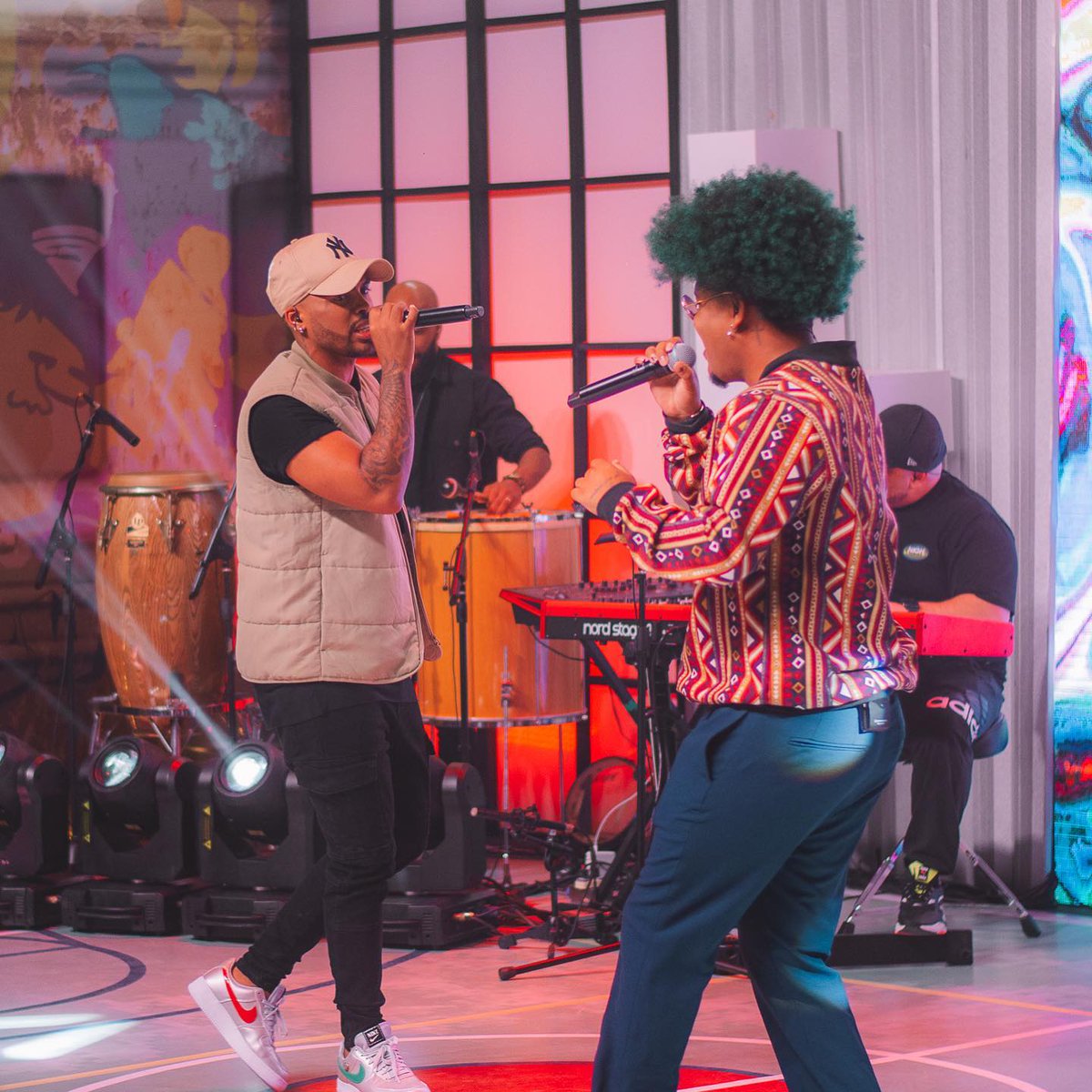 Saiuuuuuu! O último clipe do Primeiro Bloco do #DVDLucaseOrelha já está disponível no YouTube!
Corre pra assistir e conta aqui o que achou 🔥❤️

<a href="/mousikoficial/">Mousik</a>