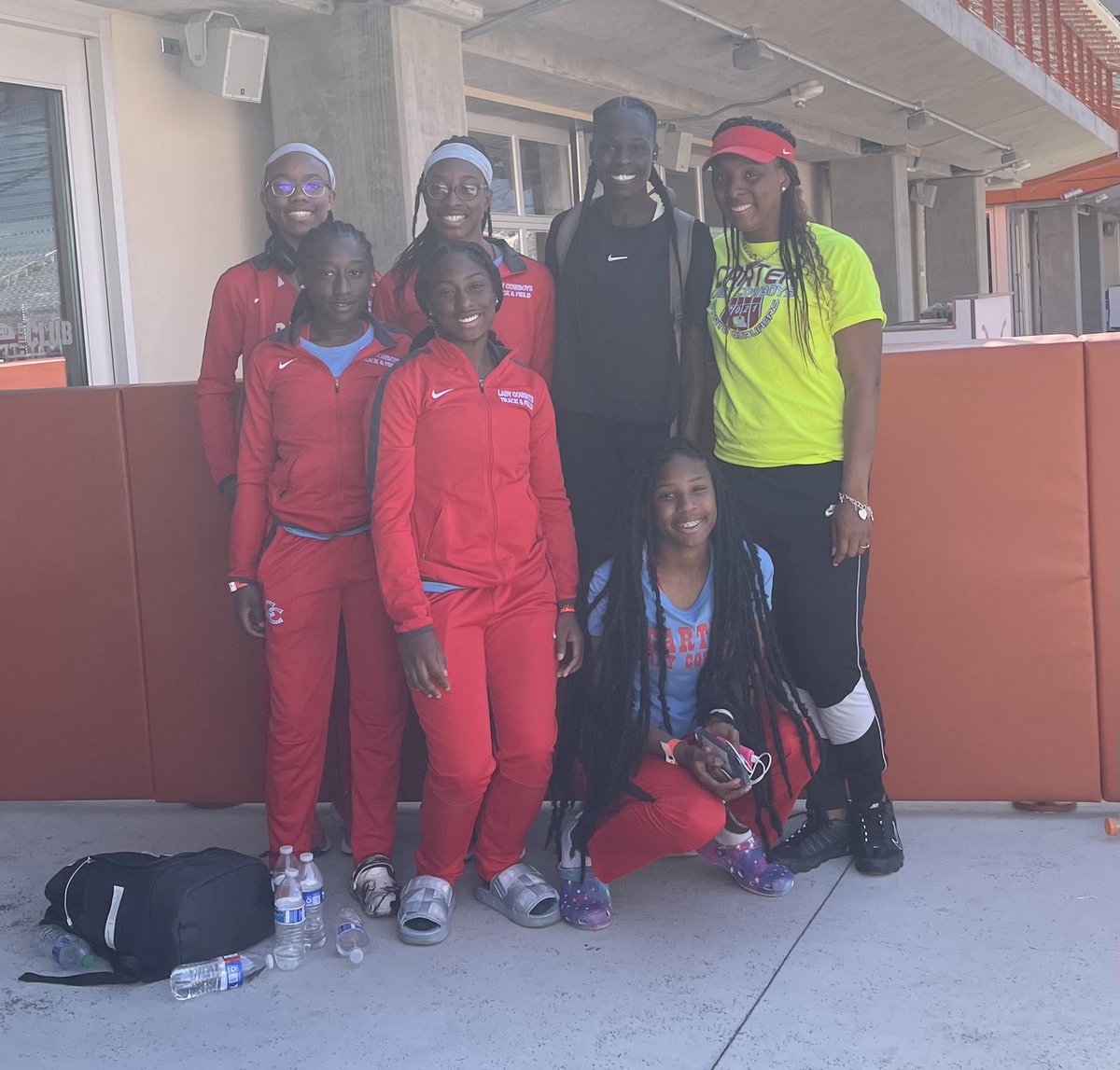 We got to see <a href="/athiiing/">Athing Mu-Nikolayev</a>!! Olympic Champion!! Texas Relays 2022 <a href="/TTFCA/">TTFCA</a> <a href="/TXMileSplit/">Texas MileSplit</a> <a href="/dallasathletics/">Dallas ISD Athletics</a> <a href="/DWCAthletics/">Carter Cowboy Nation</a>